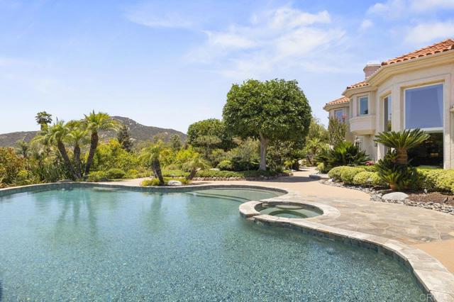 14963 Huntington Gate Drive, Poway CA: https://media.crmls.org/mediaz/c9a15e81-34fb-4393-a2e3-ba58d9abd80c.jpg