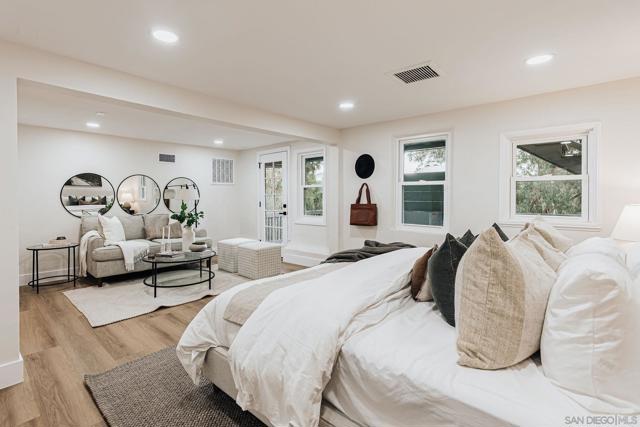 4033 S Hempstead Cir, San Diego CA: https://media.crmls.org/mediaz/c9a244c2-2427-43b0-b302-123f60c5aefc.jpg