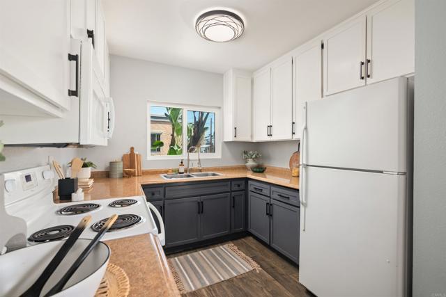 4565 Cleveland Ave, San Diego CA: https://media.crmls.org/mediaz/c9a3895f-1334-4df0-a51d-fdd6b3a083e2.jpg