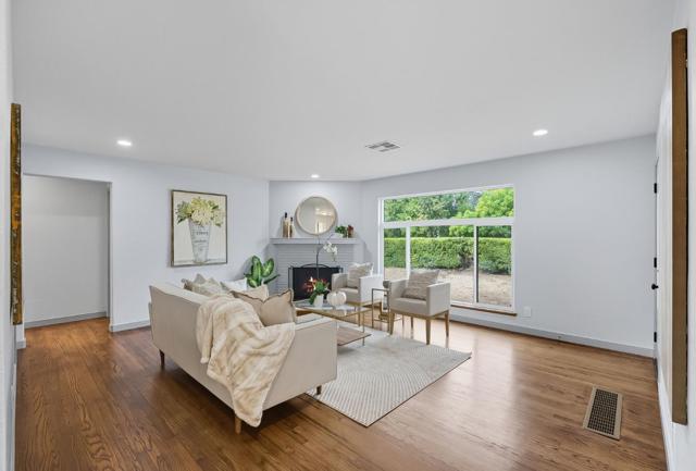 771 Sunshine Drive, Los Altos CA: https://media.crmls.org/mediaz/c9a38cb9-77f2-4afc-8a83-adcecdef8847.jpg