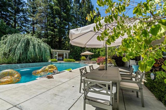 2360 Holly Oak Drive, Danville CA: https://media.crmls.org/mediaz/c9a441ed-903e-4ab1-98e1-bfed7bfe3562.jpg