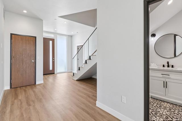 Detail Gallery Image 2 of 52 For 139 Almond Street #41,  Fallbrook,  CA 92028 - 5 Beds | 5/1 Baths
