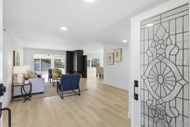 Detail Gallery Image 5 of 37 For 12209 Casero Pl, San Diego,  CA 92128 - 2 Beds | 2 Baths