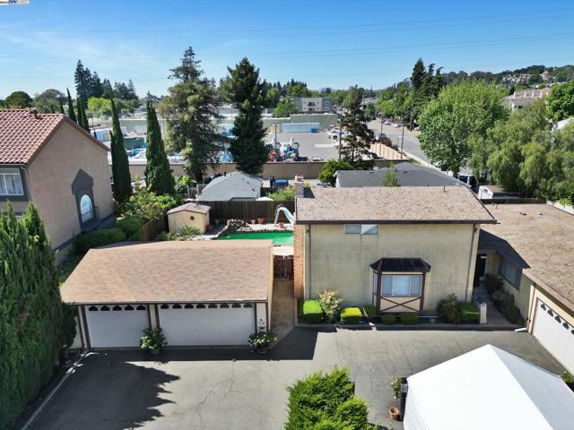 664 Berry Ave, Hayward CA: https://media.crmls.org/mediaz/c9a4d776-fb85-49b9-a6a6-4c1622fd10e9.jpg
