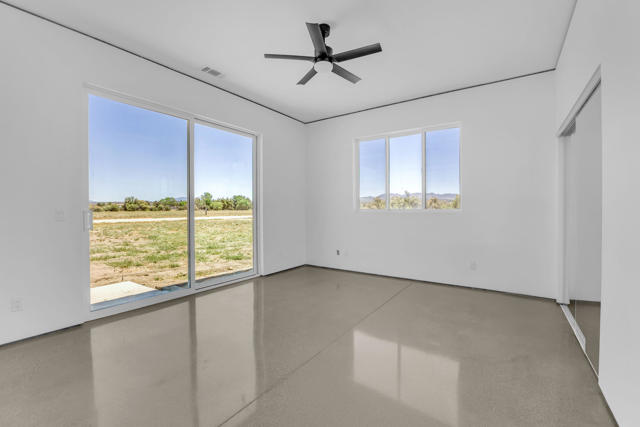 41265 Lakeshore Boulevard, Aguanga CA: https://media.crmls.org/mediaz/c9a576d8-9bf0-47a4-8e3b-dc3678cfd34b.jpg