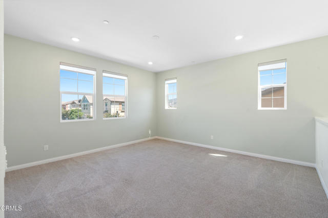 Detail Gallery Image 7 of 22 For 528 Tibbetts St, Santa Paula,  CA 93060 - 3 Beds | 3 Baths