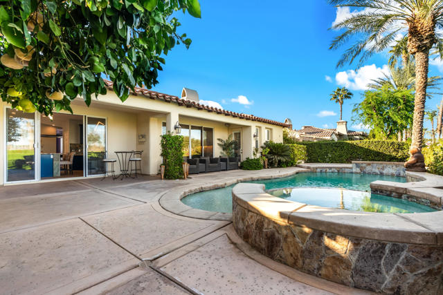 56648 Palms Drive, La Quinta CA: https://media.crmls.org/mediaz/c9a5be1b-a427-4e8a-bbf5-b47709f9719d.jpg