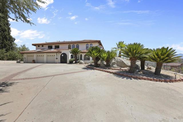 23742 Calistoga Place, Ramona CA: https://media.crmls.org/mediaz/c9a5e640-ef3e-4580-87d8-f4b3e31fde5a.jpg