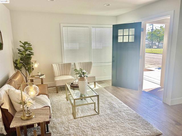 518 4th Street, Richmond CA: https://media.crmls.org/mediaz/c9a62388-2504-4090-9c21-e95fb4aa992e.jpg