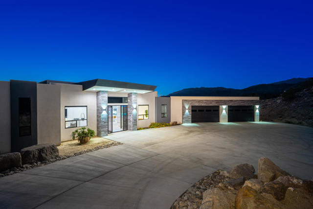 Image 43 of 65 For 71260 Oasis Trail