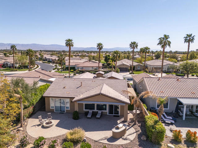 60553 Juniper Lane, La Quinta CA: https://media.crmls.org/mediaz/c9a6c194-40ee-4124-b986-b174ae066731.jpg