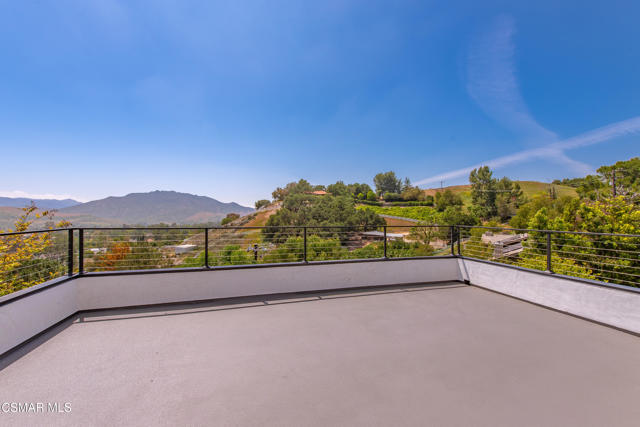 28333 Foothill Drive, Agoura Hills CA: https://media.crmls.org/mediaz/c9a794e3-f041-45be-acfb-c03d675ec135.jpg