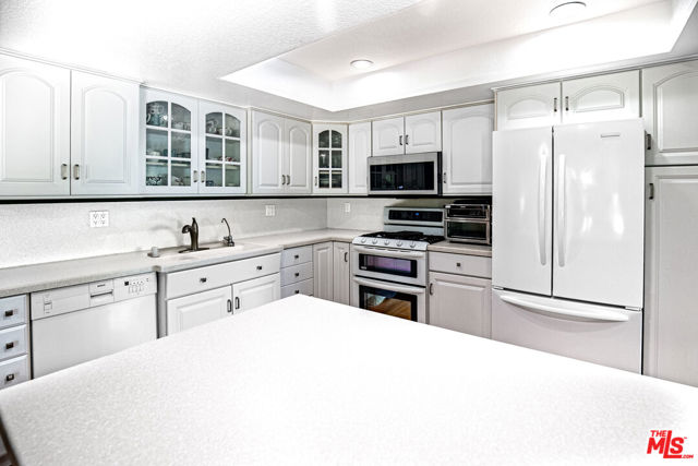 27003 Rio Prado Drive, Valencia CA: https://media.crmls.org/mediaz/c9a7bca1-1a07-42fe-a549-1e91cb353287.jpg