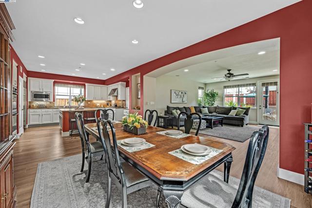 2130 Staghorn Way, Livermore CA: https://media.crmls.org/mediaz/c9a96158-9342-49a0-8b7c-960447ada1a5.jpg