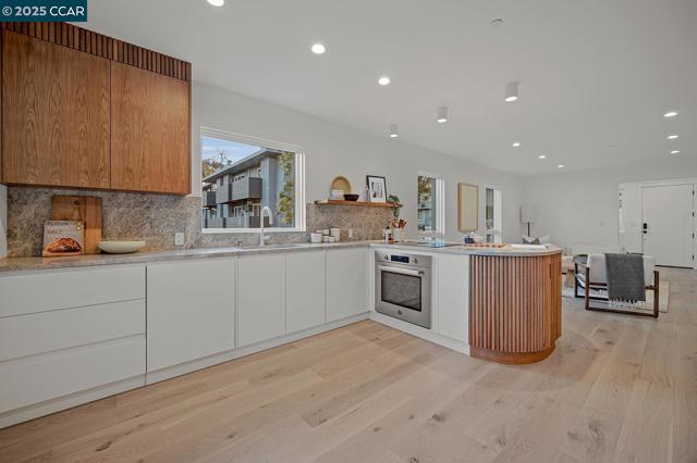 3742 Mt. Diablo Blvd, Lafayette CA: https://media.crmls.org/mediaz/c9a98e4b-ecc9-4032-a9c9-a928ec20d7b6.jpg