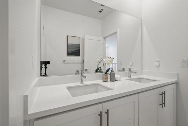 7081 Kirigin Way, Gilroy CA: https://media.crmls.org/mediaz/c9a9924f-149d-4332-adc9-f3d1ffd3e710.jpg