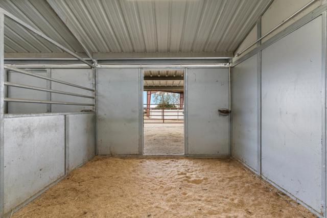 804 Comstock Road, Hollister CA: https://media.crmls.org/mediaz/c9a9a154-2bce-4340-be19-a20e158b9c9f.jpg