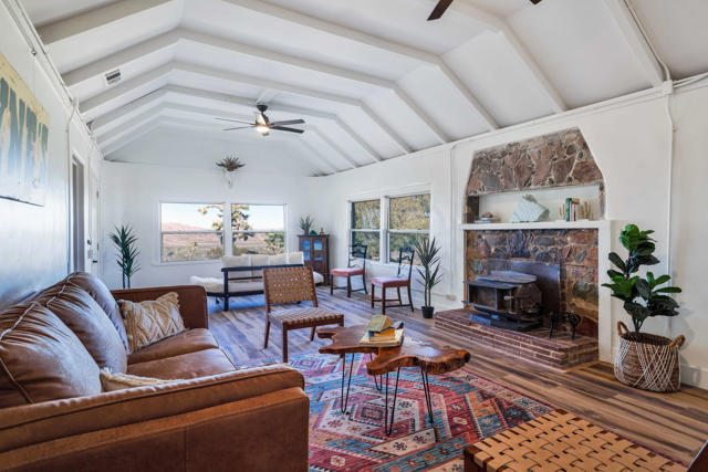 Image 9 of 83 For 59800 Onaga Trail