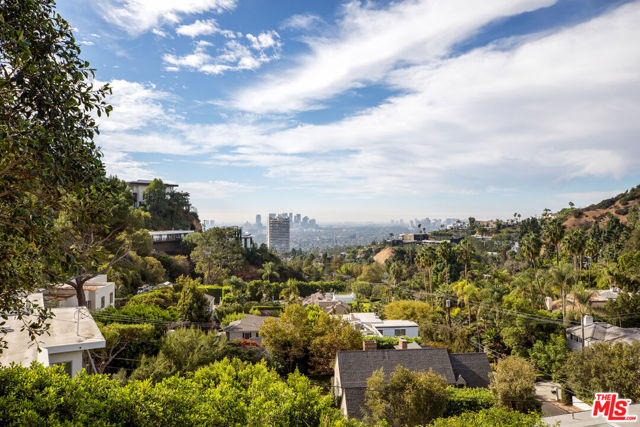 3 Bed Home for Sale in Los Angeles, California