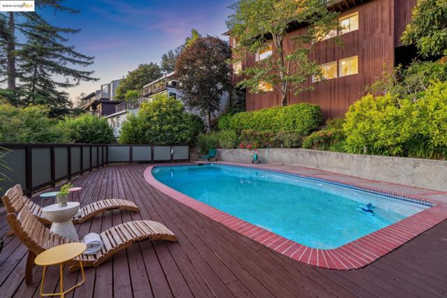 120 Hill Rd, Berkeley CA: https://media.crmls.org/mediaz/c9ac7076-3bc0-4b02-bae0-da666ca1bb05.jpg