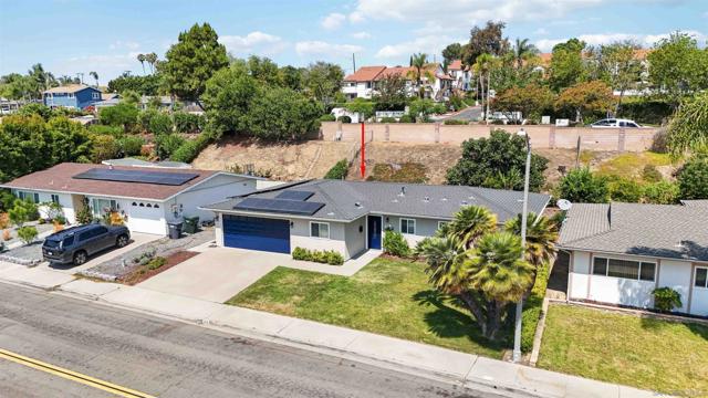 918 La Tierra Dr, San Marcos CA: https://media.crmls.org/mediaz/c9ad00e6-55b0-436f-ae7b-662e126931e1.jpg