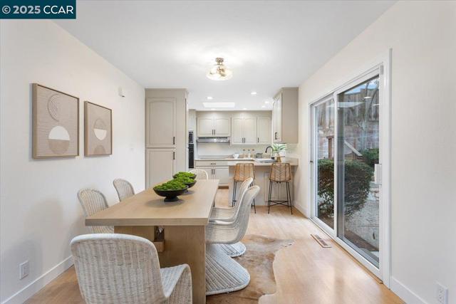 2326 Bramble Ct, Castro Valley CA: https://media.crmls.org/mediaz/c9ad232c-7484-4f30-8551-18094fe9eced.jpg