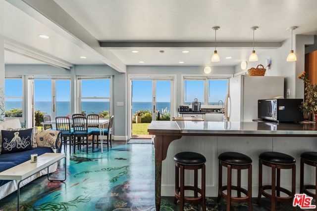 7007 Birdview Avenue, Malibu CA: https://media.crmls.org/mediaz/c9ad3380-08f6-495a-91fd-12fb694982bb.jpg