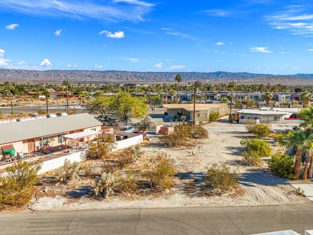 2670 Junipero Avenue, Palm Springs CA: https://media.crmls.org/mediaz/c9adfea6-71f8-4ad2-b1a8-c5b460e85a76.jpg