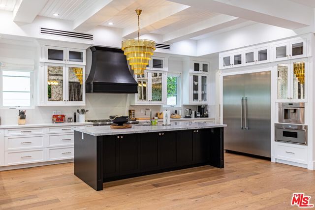 5162 Otis Avenue, Tarzana CA: https://media.crmls.org/mediaz/c9ae3b60-655e-48f7-afcf-cefee7986506.jpg