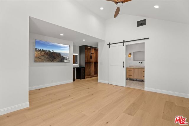 6443 Matilija Avenue, Van Nuys CA: https://media.crmls.org/mediaz/c9afad95-03de-456a-a1c4-8d14320a5822.jpg