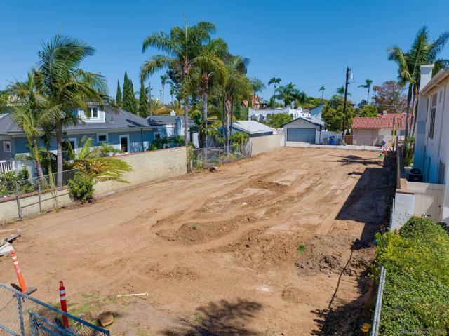 743 B Avenue, Coronado CA: https://media.crmls.org/mediaz/c9afce67-63a2-4915-bd4f-a0c96878821a.jpg