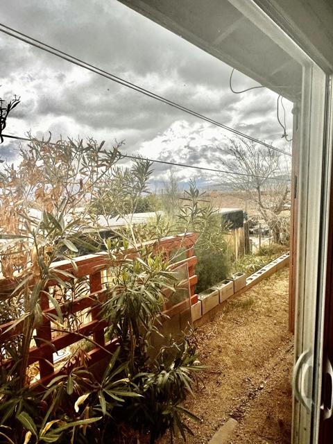 66775 Yucca Drive, Desert Hot Springs CA: https://media.crmls.org/mediaz/c9b0e6f3-59b2-4bce-bf4d-681fbfc5aba0.jpg