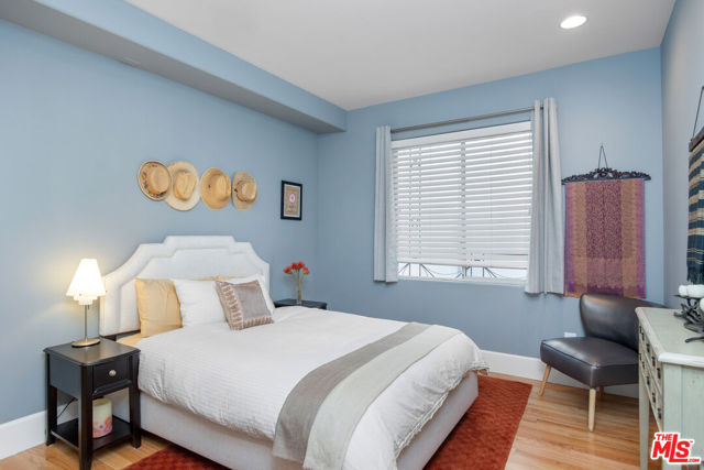 Drew Fenton | 11723 Goshen Avenue Los Angeles CA | MLS: 7431022