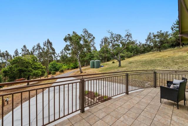 350 Windsong Way, Watsonville CA: https://media.crmls.org/mediaz/c9b2509a-392a-4c1a-8c0c-a7a2021bde9f.jpg