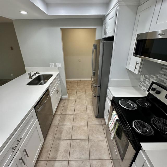 Detail Gallery Image 5 of 21 For 178 Fourth Ave #12,  Chula Vista,  CA 91910 - 2 Beds | 2 Baths