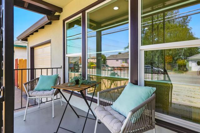 1022 E Santa Inez Avenue, San Mateo CA: https://media.crmls.org/mediaz/c9b45649-f917-468c-b9ea-9c15953b07da.jpg