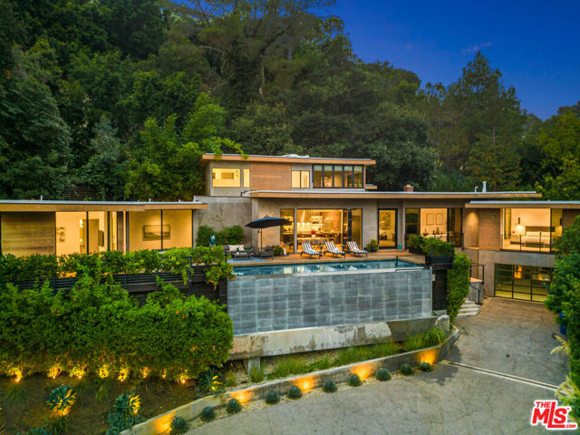 727 N Beverly Glen Boulevard, Los Angeles CA: https://media.crmls.org/mediaz/c9b469c5-b99c-4738-9972-9eb84b038887.jpg