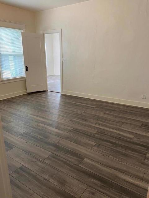 Image 12 of 28 For 419 Forest Avenue