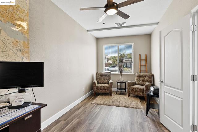 150 Ridge Crest Ct, Oakley CA: https://media.crmls.org/mediaz/c9b68c7c-9a6b-49f4-bceb-39717dd8ab8f.jpg