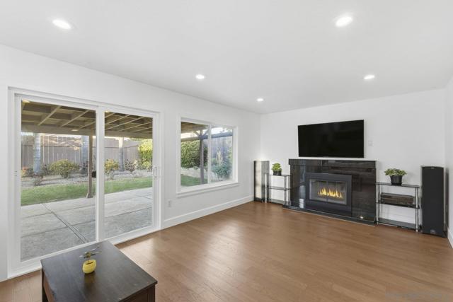 10985 Sunny Meadow St, San Diego CA: https://media.crmls.org/mediaz/c9b7177b-b630-4cf3-b70c-73e7be632e56.jpg