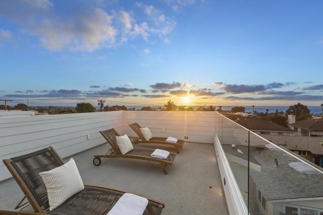 7216 FAY AVE, La Jolla CA: https://media.crmls.org/mediaz/c9b74077-c0a7-4edd-aec0-4252aef81868.jpg
