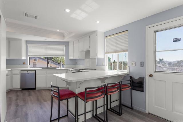 Image 11 of 47 For 7619 Cortina