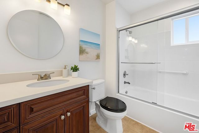 631 Strand Street, Santa Monica CA: https://media.crmls.org/mediaz/c9b98cfe-25c0-436f-be9f-d301c46bb401.jpg