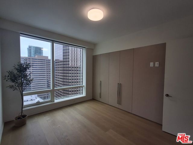 877 Francisco Street, Los Angeles CA: https://media.crmls.org/mediaz/c9ba22aa-a7a0-4fc6-ac37-14cfb5144d46.jpg