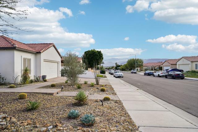 Image 2 of 36 For 31060 Via Pared