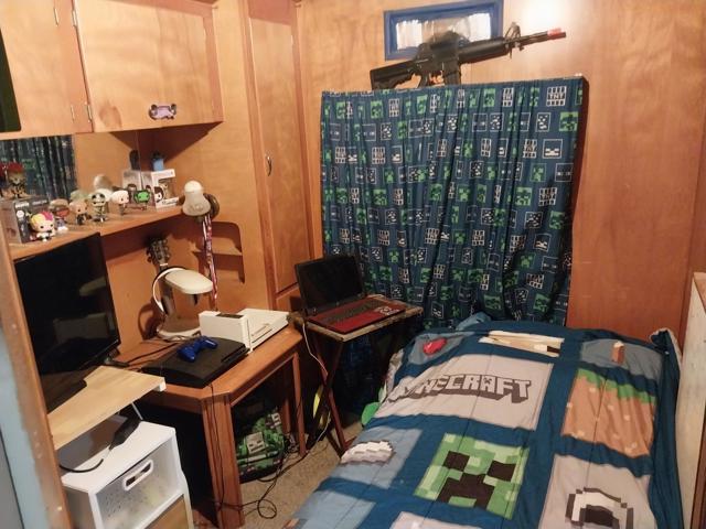 Image 32 of 34 For 129 Brawley Avenue