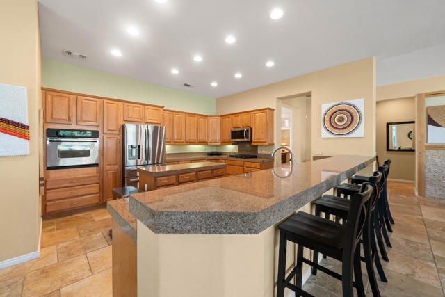 78680 Alliance Way, Palm Desert CA: https://media.crmls.org/mediaz/c9bb8655-7aed-4635-a284-b994d263ab2f.jpg