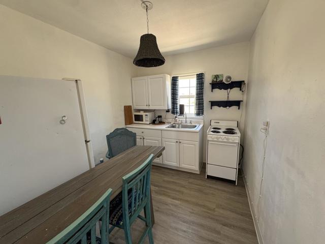 73392 Sullivan Road, 29 Palms CA: https://media.crmls.org/mediaz/c9bbc7aa-0e25-4ec9-9cb9-0e1e6ac6c9e2.jpg