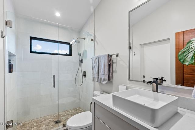 31460 Glenbridge Road, Westlake Village CA: https://media.crmls.org/mediaz/c9bbcdb5-e58c-4a44-a718-349ba8e036ed.jpg
