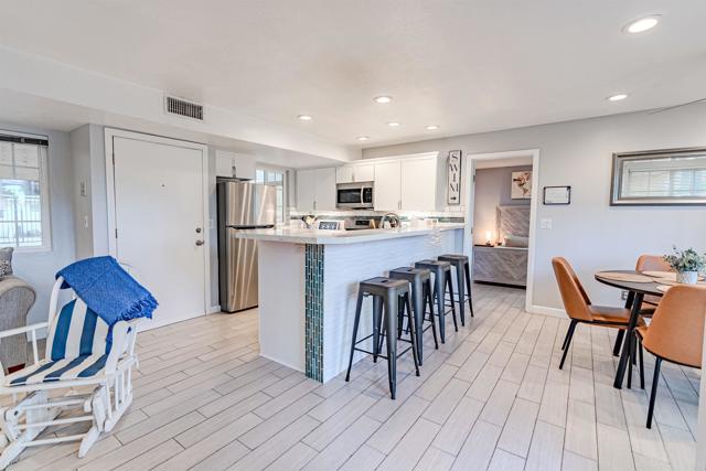 207 Elkwood Ave, Imperial Beach CA: https://media.crmls.org/mediaz/c9bc570f-4c6e-4047-b4f1-c2a9c9070875.jpg